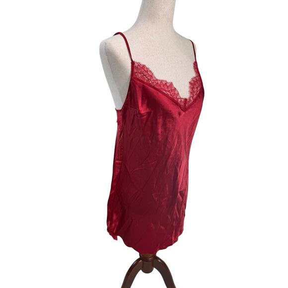 Victoria’s Secret Red Satin Lace Slip Dress M Holiday Christmas Layering Top Y2K - Picture 2 of 7